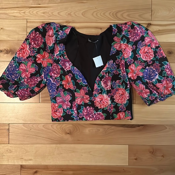 Zara cropped floral puff sleeve sweetheart blouse blogger favorite - Picture 3 of 9